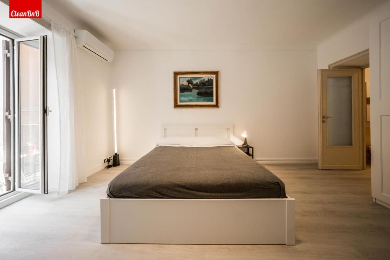 La Finestra Sui Palazzi Di Apartment *