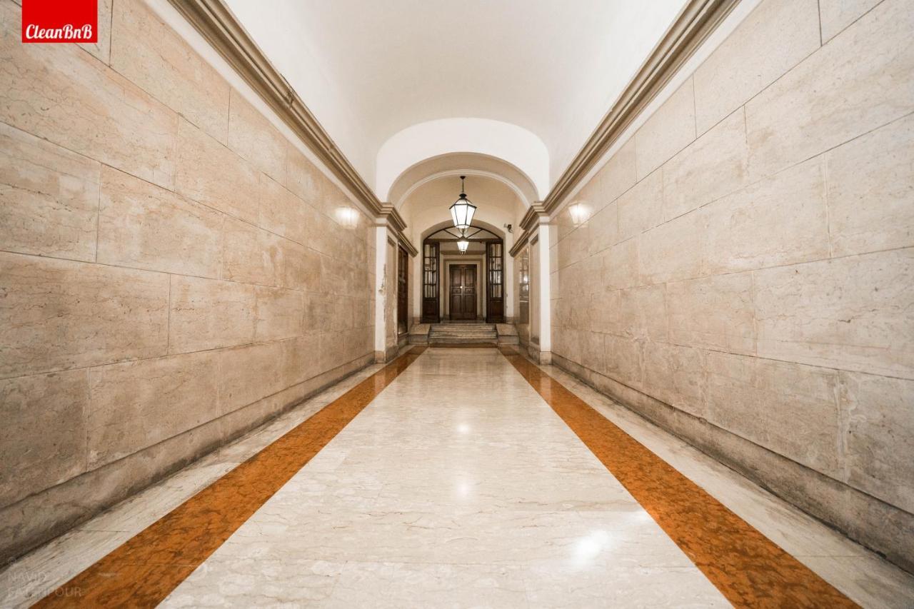 La Finestra Sui Palazzi Di * Rom