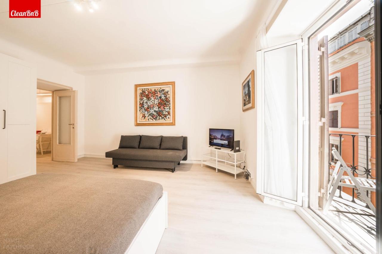 La Finestra Sui Palazzi Di * Rom